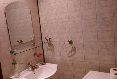 Apartament cu 3 camere decomandat în 1 Decembrie - 2