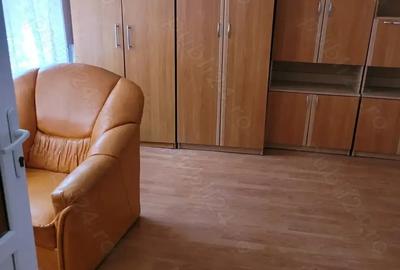 Casă cu 4 camere cu Teren 280 Mp în Piața Nouă - 1