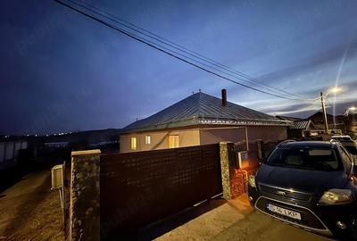 Casă cu Teren 1500 Mp în Războieni - 1