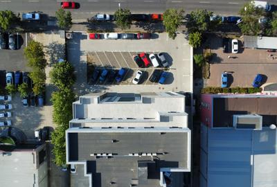 Penthouse cu 9 camere decomandat în Splaiul Unirii - 22