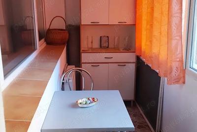 Garsonieră decomandată în Titan