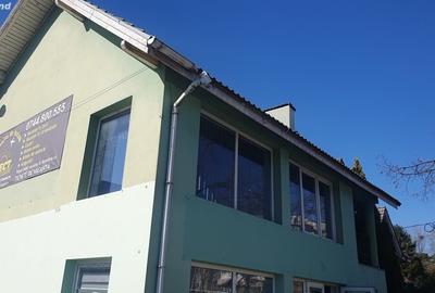 Spațiu comercial, de 28 mp, în Central - 4