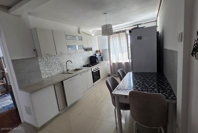 Apartament de 73mp ,3 camere decomandat et.3/4  centrul orasului Filiasi - 1