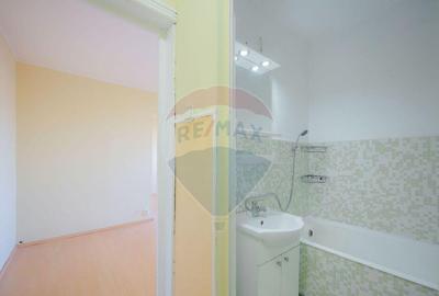 Apartament cu 2 camere nedecomandat în Central
