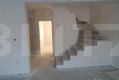 Casă cu 4 camere cu Teren 330 Mp în Giroc