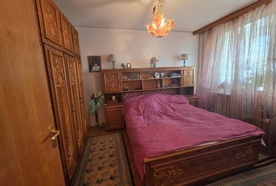 Apartament cu 3 camere semidecomandat, mobilat în Dristor - 9