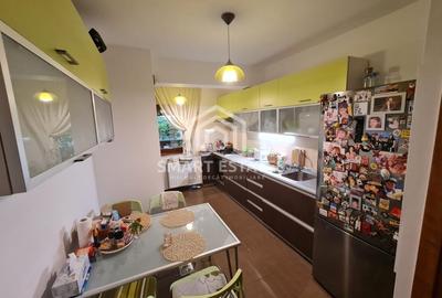 Duplex cu 4 camere cu Canalizare în Central - 11