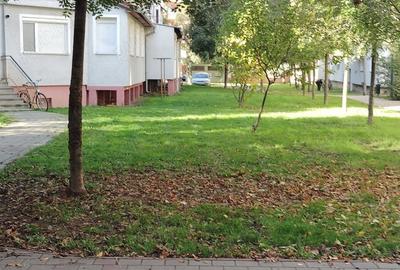 Apartament cu 3 camere semidecomandat în Carei - 2
