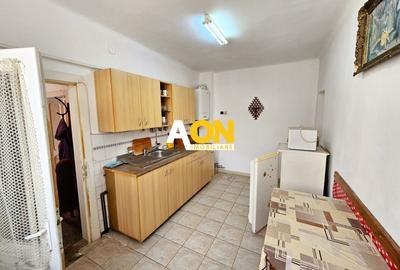 Casă individuală cu 6 camere cu Canalizare în Central - 9