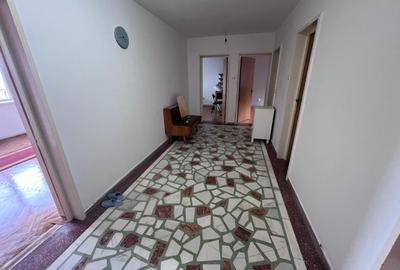 Apartament cu 4 camere decomandat în Central - 8