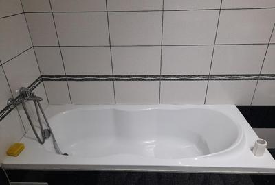 Inchiriez apartament bloc nou - 9