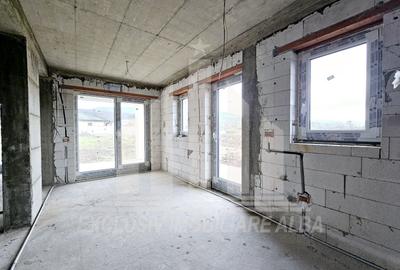 Casă individuală cu 4 camere cu Canalizare în Cetate - 3