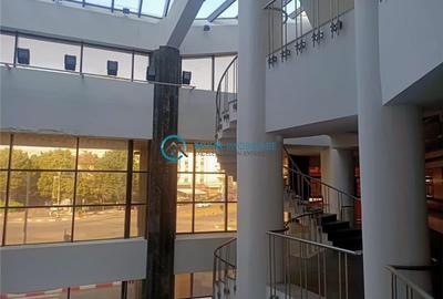 Birou, de 6,338 mp, în Ultracentral - 18