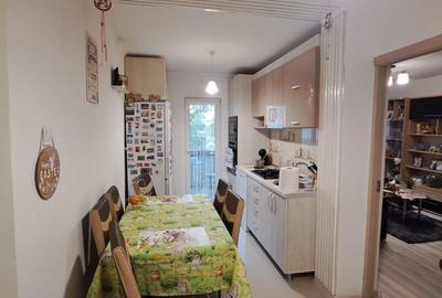 Apartament cu 3 camere decomandat în Decebal - 2