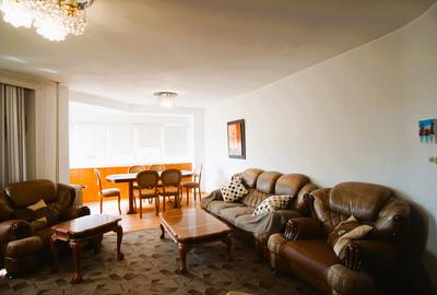 Apartament cu 3 camere decomandat, mobilat în 13 Septembrie - 2