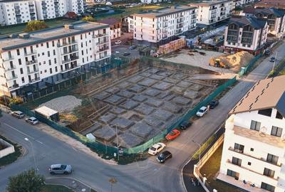 Apartament cu 3 camere decomandat în Tractorul - 4