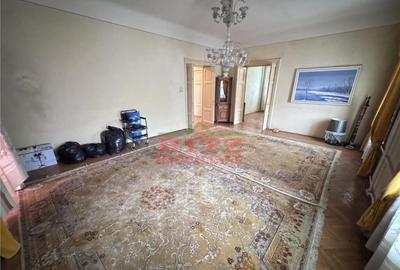 Casa P 1E Pod S= 435 mp, teren 938 mp, pretabila clinica, gr - 4