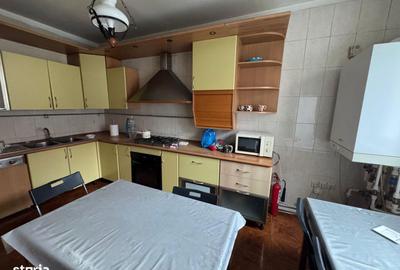 Casă cu 7 camere cu Canalizare în Cotroceni - 10