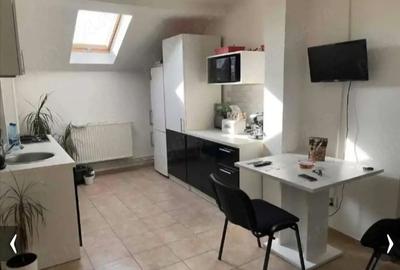 Proprietar Vand apartament 2 camere - 3