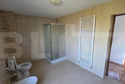 Casă cu 4 camere cu Teren 1000 Mp în Central - 16