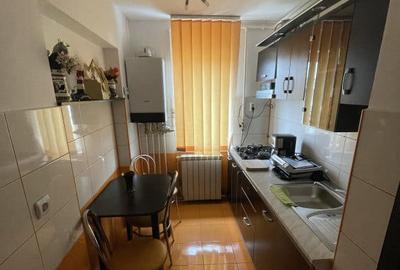 Apartament cu 3 camere semidecomandat în Central - 3
