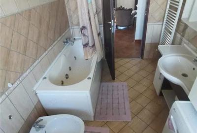 Inchiriez apartament la casa 4 camere, Gai - 12