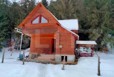 Casă cu 5 camere cu Teren 350 Mp în Deal - 4