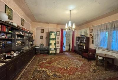 Casa cu 4 camere, 170mp si teren de 1488mp in MANERAU - 2