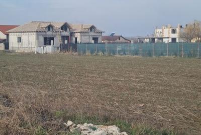 Teren de 1500 mp, în Central - 4