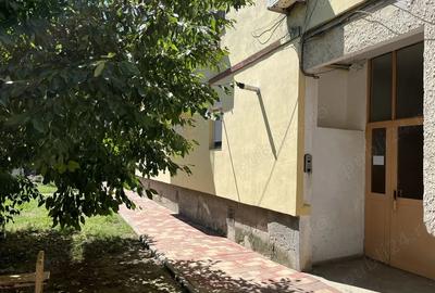 Apartament 2 camere la parter, 53 mp, str. Republicii