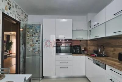 Apartament cu 3 camere decomandat în Eroii Revoluției - 15