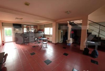 Spațiu comercial, de 308 mp, în Central - 11