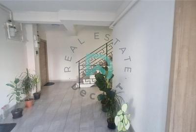 Apartament cu 2 camere decomandat în Tractorul - 12