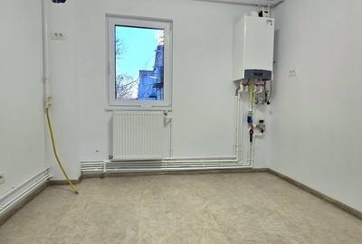 Apartament cu 4 camere decomandat în Poarta 6 - 7