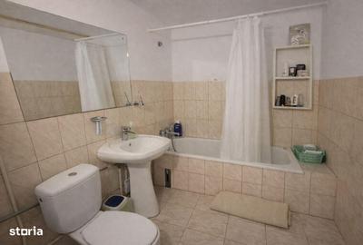 Casă cu 3 camere în Secuieni