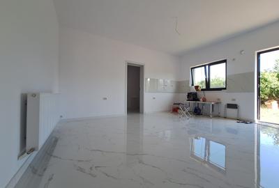 Duplex cu 4 camere cu Teren 417 Mp în Giarmata - 1