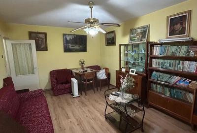 Apartament cu 2 camere decomandat în Piața Centrală