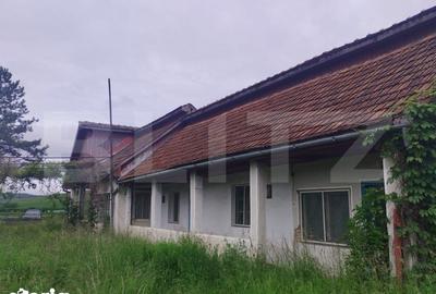 Casă cu 2 camere cu Teren 2700 Mp în Periferie - 9