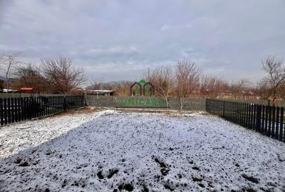 Duplex cu 3 camere cu Canalizare în Bujoreni - 11