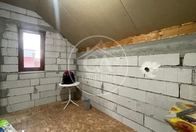 Casă cu 7 camere cu Teren 267 Mp în Nufărul - 10