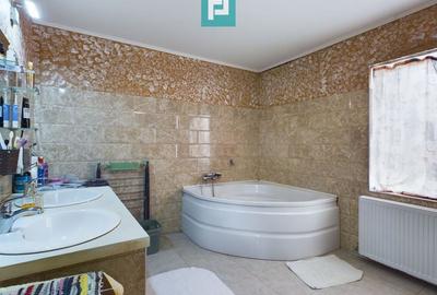 Casă cu 5 camere în Nădlac - 9