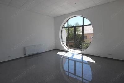 Spațiu comercial, de 110 mp, în Central - 2