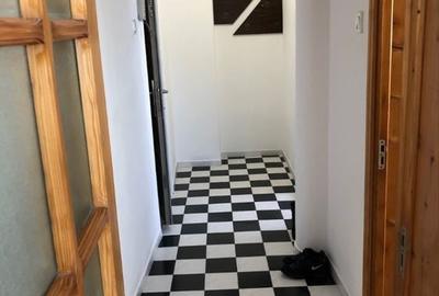 Apartament cu 3 camere decomandat în Central - 1