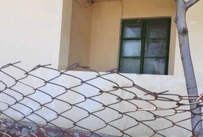 Casă cu 12 camere în Vârteșcoiu - 1