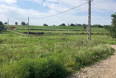 Teren de 330 mp, în Bucium