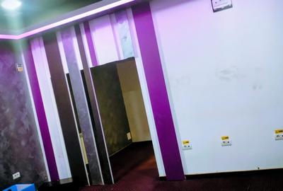 Spațiu comercial, de 100 mp, în Poarta 6 - 10