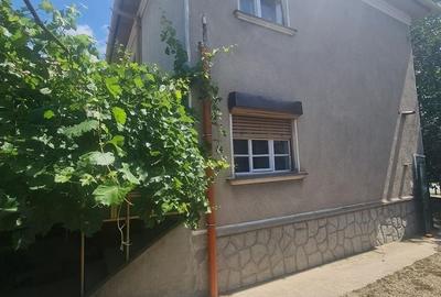 Casă individuală cu 5 camere cu Teren 1600 Mp în Episcopia Bihorului