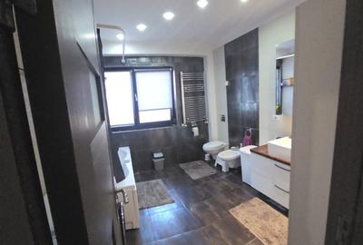 Apartament cu 3 camere nedecomandat în Mândrești-Moldova - 4