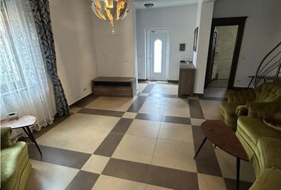 Casă cu 3 camere cu Teren 400 Mp în Central - 11