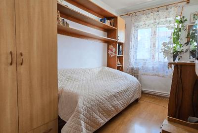 Apartament cu 3 camere decomandat în Nicolina - 4